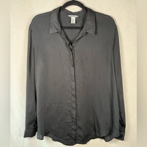 H&M Classic Button Down Collar Blouse in a Semi Sheer Fabric - Size 14 in Black